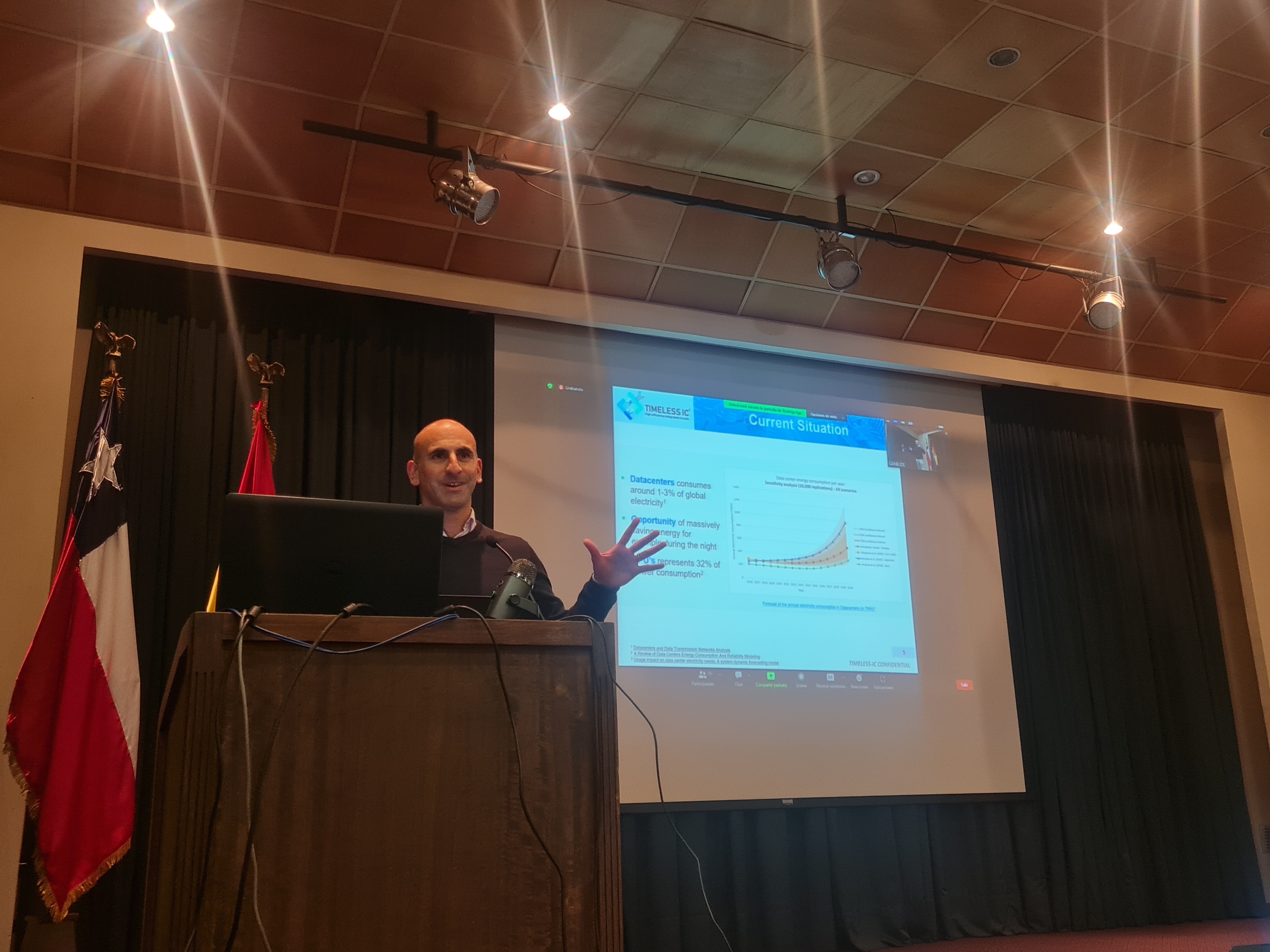 Rodrigo Iga presentando en CANELOS 2023